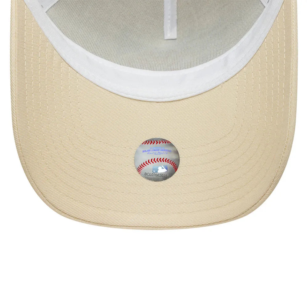 New York Yankees Outline Cream 9FORTY E-Frame Trucker