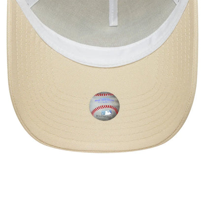 New York Yankees Outline Cream 9FORTY E-Frame Trucker