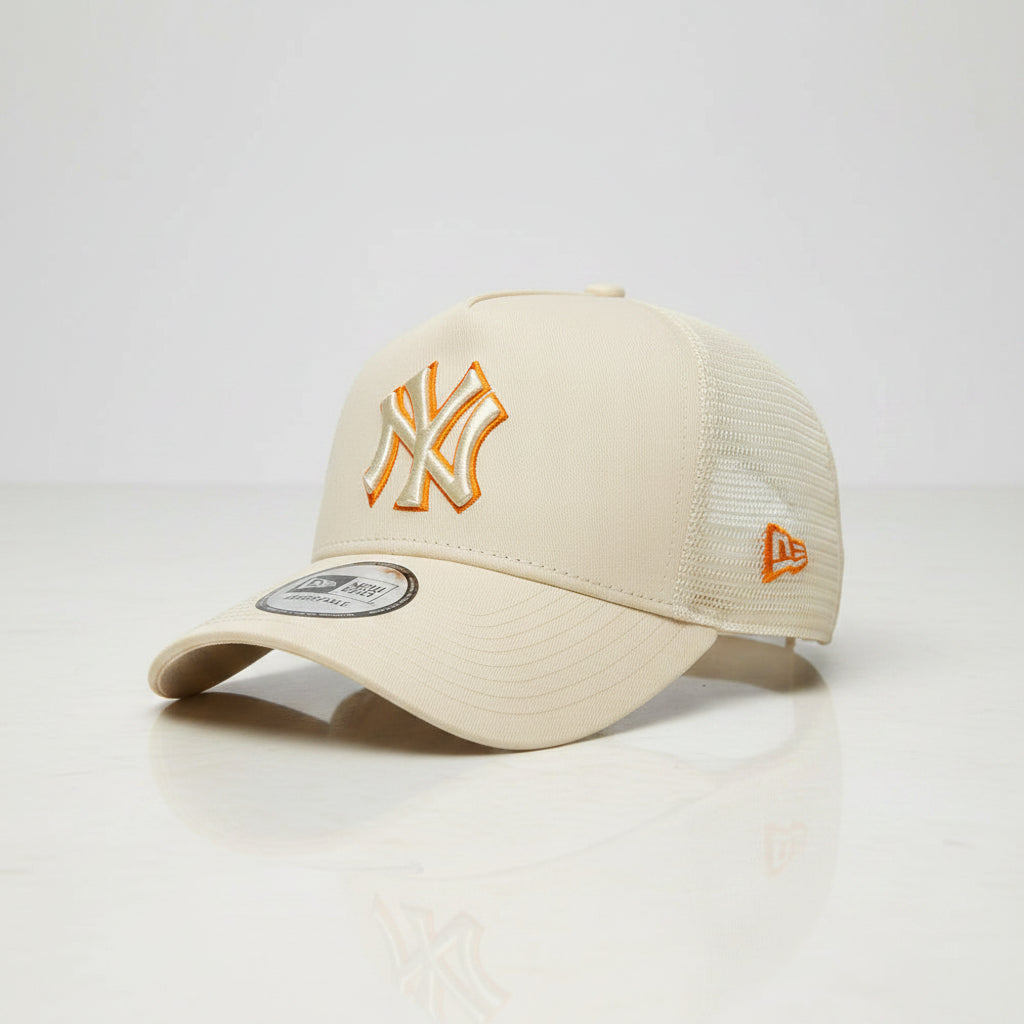 New York Yankees Outline Cream 9FORTY E-Frame Trucker